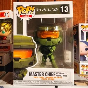 Halo Master Chief with MA40 Funko Pop